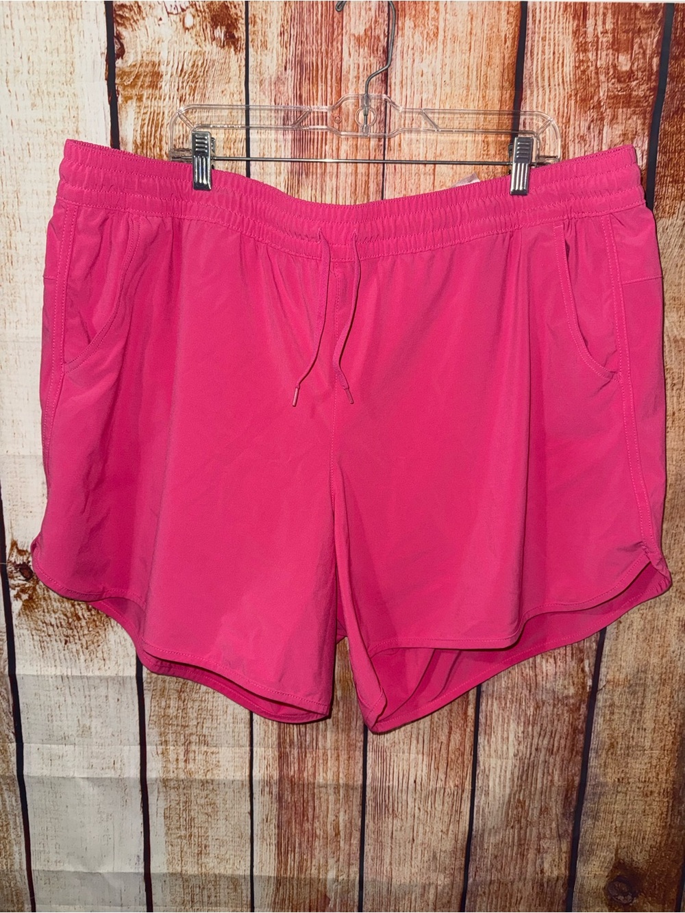 Columbia Women's 3X Pink Athletic Shorts with Drawstring